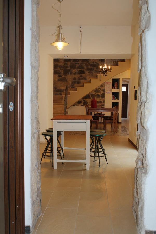 B&B Danonna Ittiri Ngoại thất bức ảnh